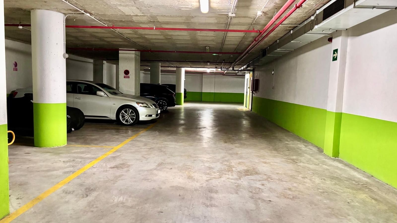 3 bedroom Apartment for sale in Marbella with pool - € 445,000 (Ref: 8800506)