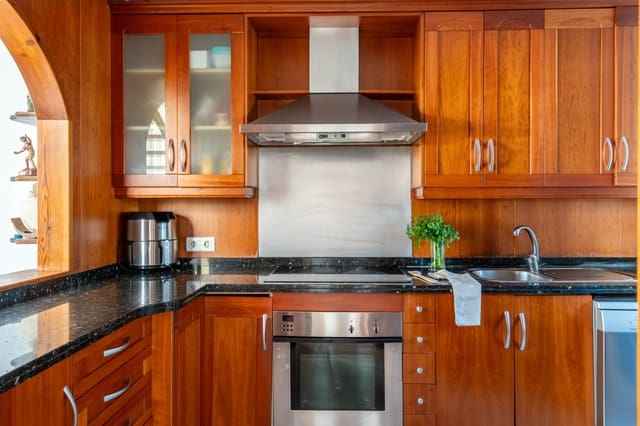 3 sypialnia Dom na sprzedaż w Mijas Costa, Mijas z basenem - 650 000 € (Ref: 8824352)