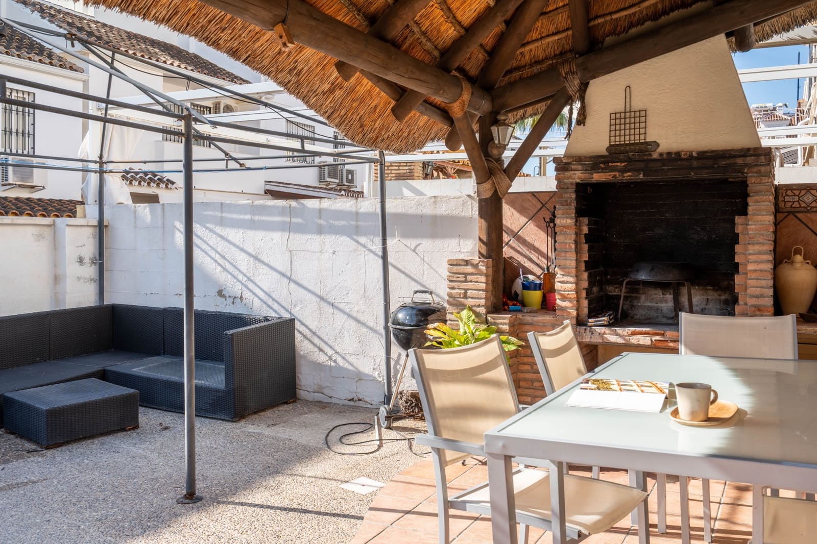 3 soveværelse Byhus til salg i Mijas Costa med swimmingpool - € 650.000 (Ref: 8824352)