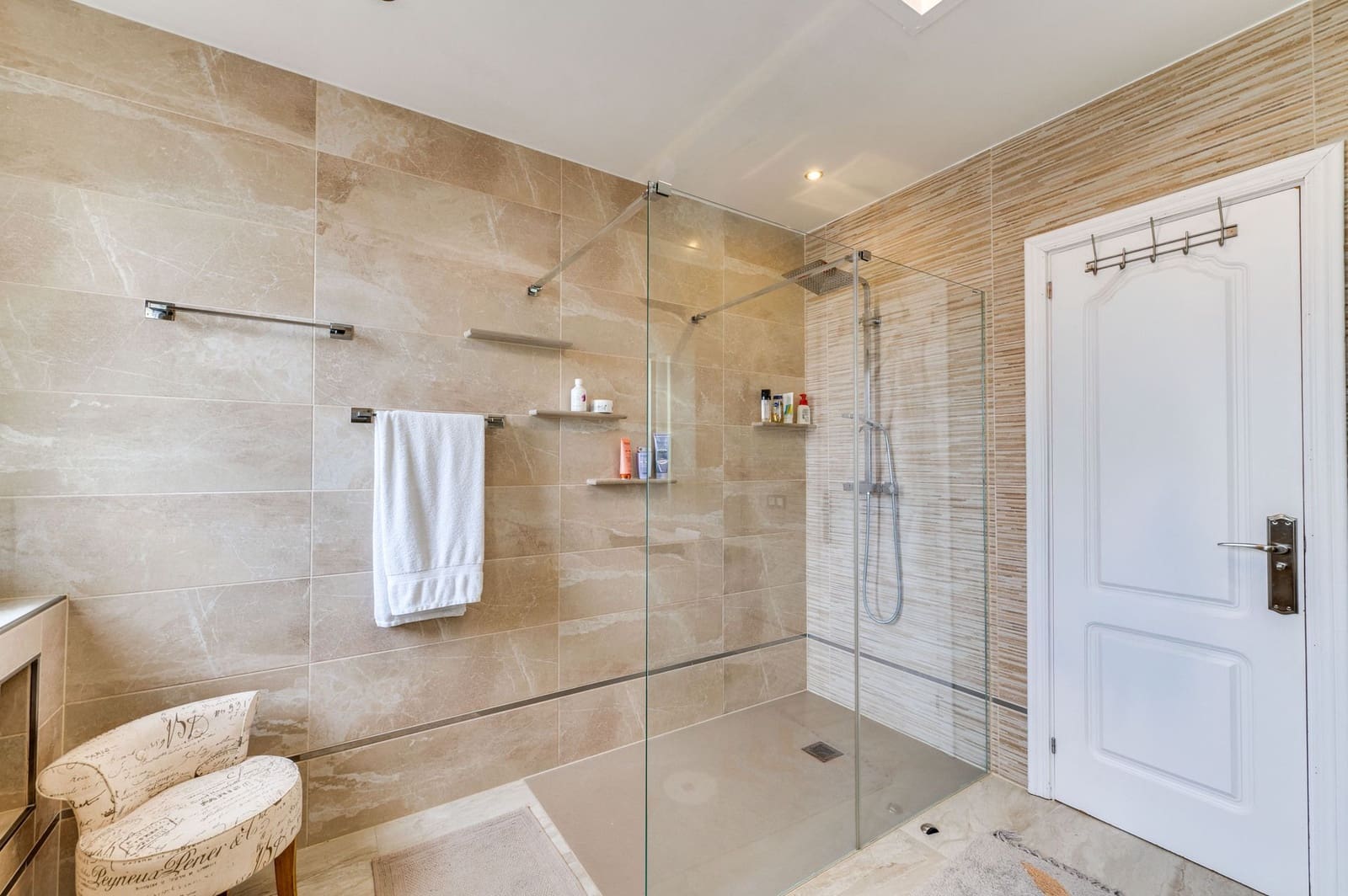 5 makuuhuone Huvila myytävänä paikassa Marbella mukana uima-altaan - 2 590 000 € (Ref: 8826841)