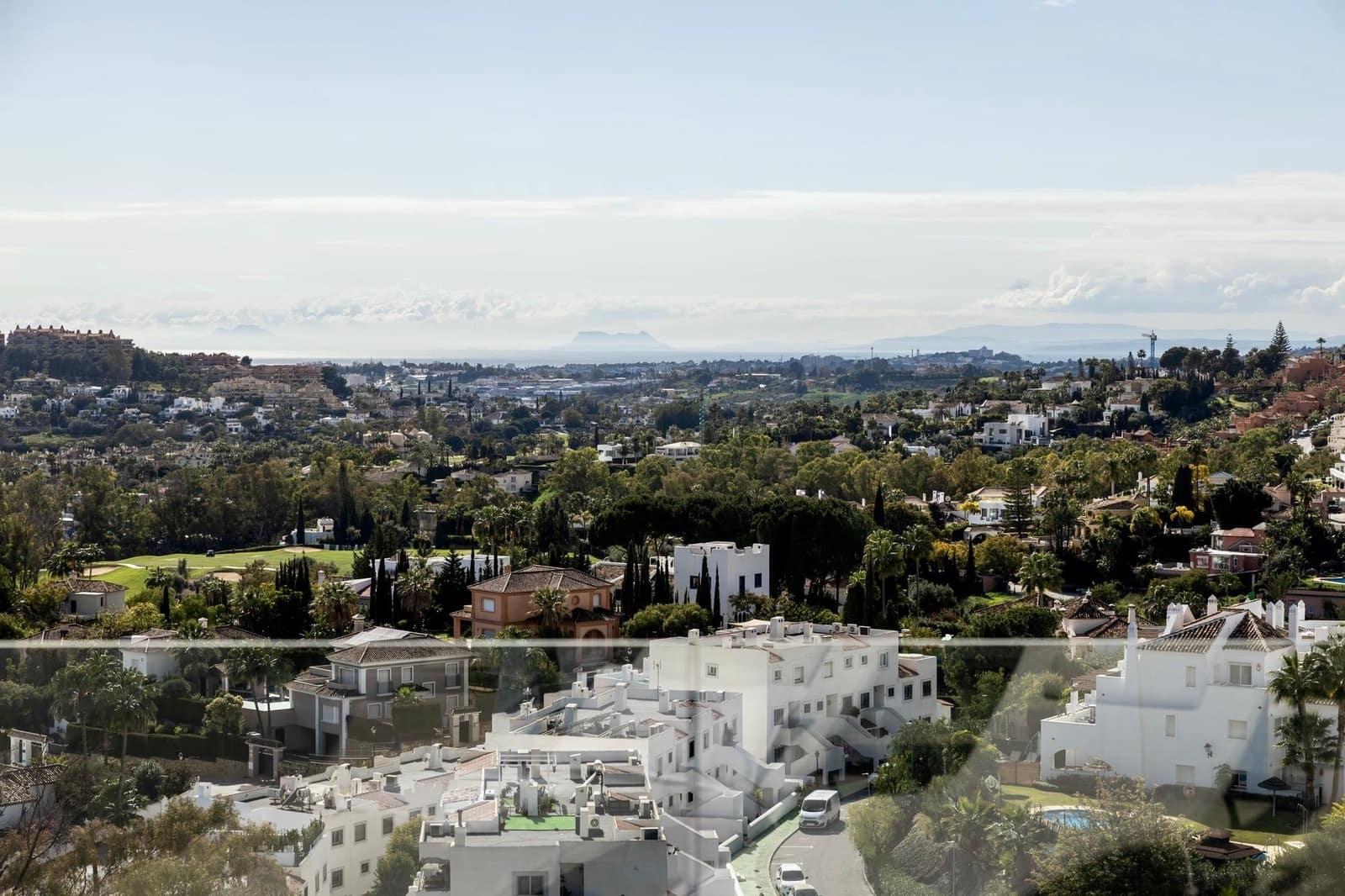 2 slaapkamer Appartement te koop in Marbella met zwembad - € 1.190.000 (Ref: 8842233)