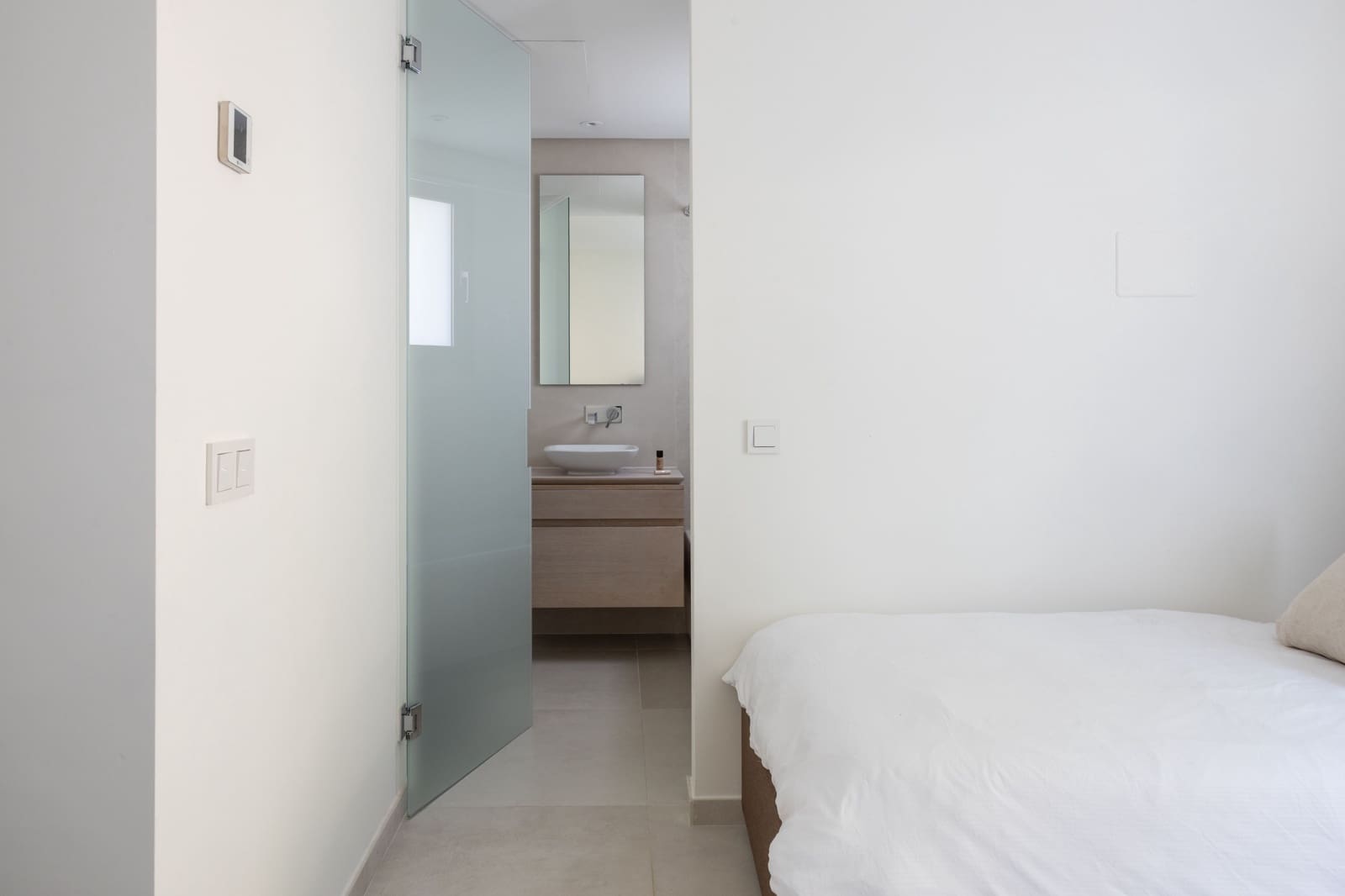 2 slaapkamer Appartement te koop in Marbella met zwembad - € 1.190.000 (Ref: 8842233)