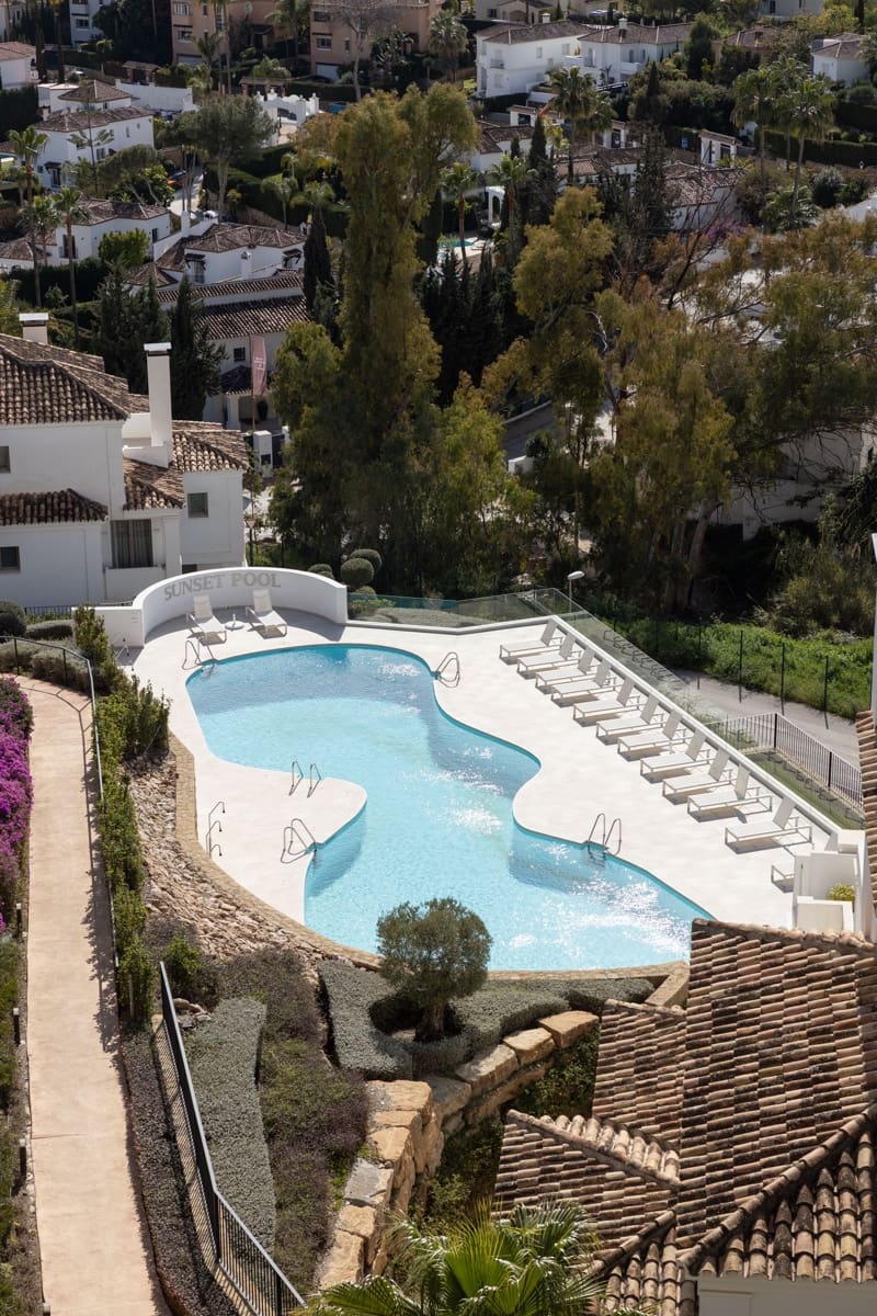 2 slaapkamer Appartement te koop in Marbella met zwembad - € 1.190.000 (Ref: 8842233)
