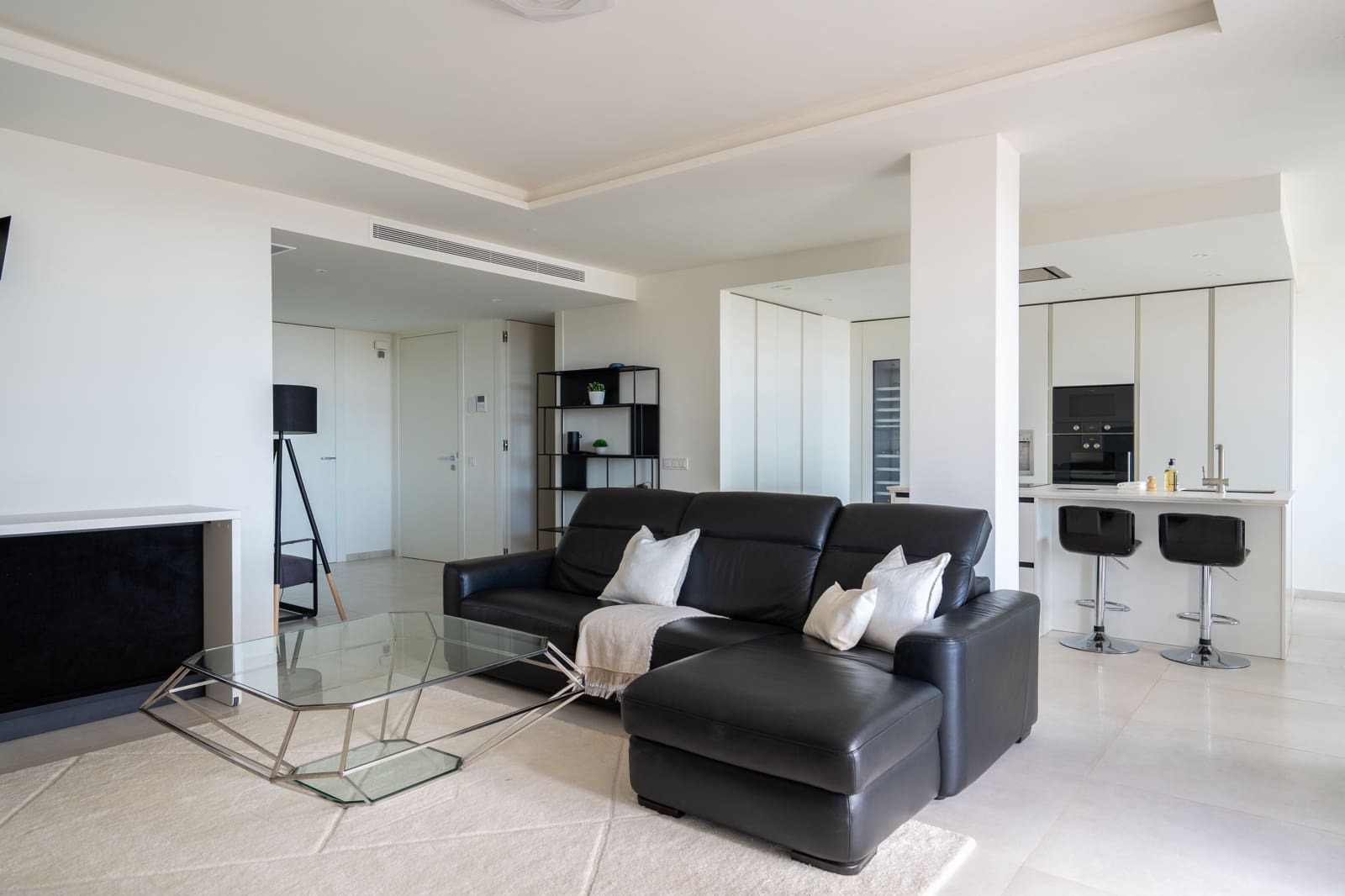 2 slaapkamer Appartement te koop in Marbella met zwembad - € 1.190.000 (Ref: 8842233)