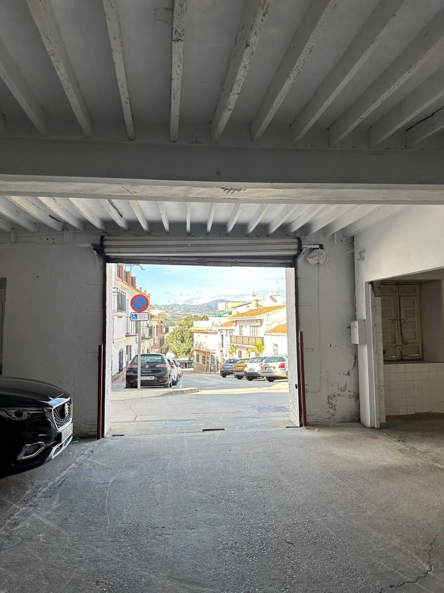 Townhouse for sale in Velez-Malaga - € 375,000 (Ref: 8844833)