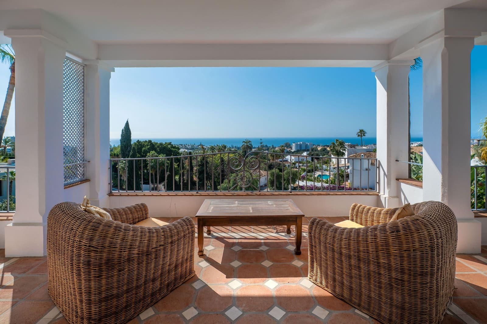 4 sovrum Villa till salu i Marbella med pool - 2 150 000 € (Ref: 8847086)