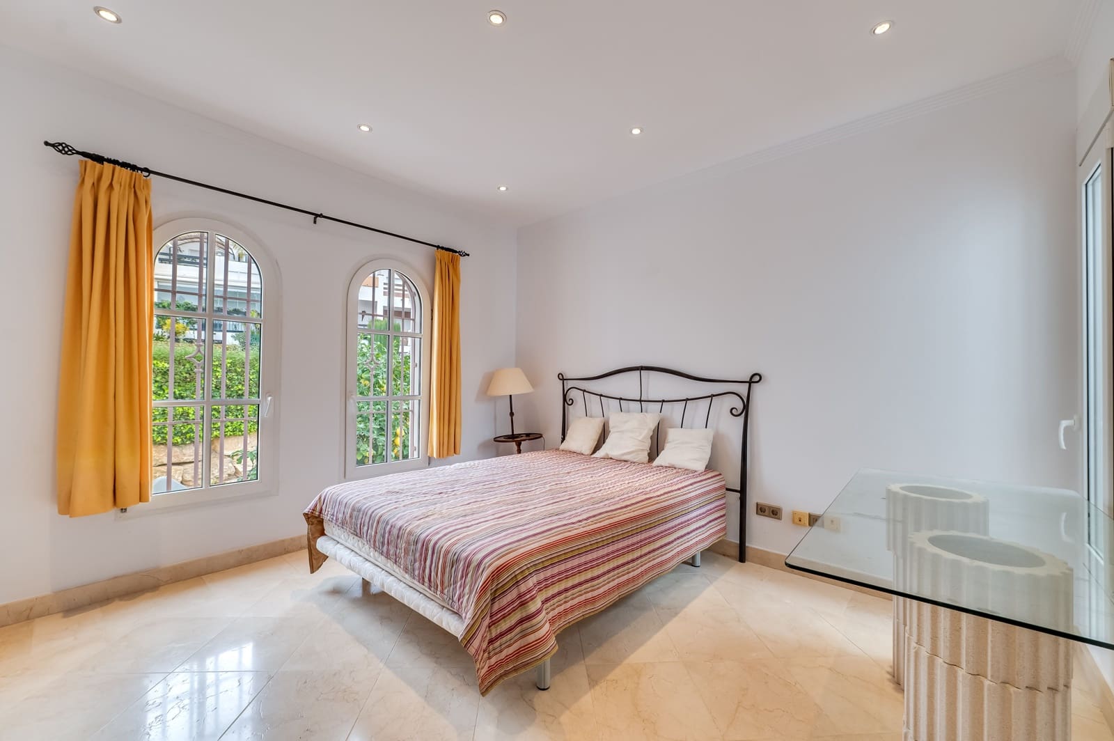 4 sovrum Villa till salu i Marbella med pool - 2 150 000 € (Ref: 8847086)