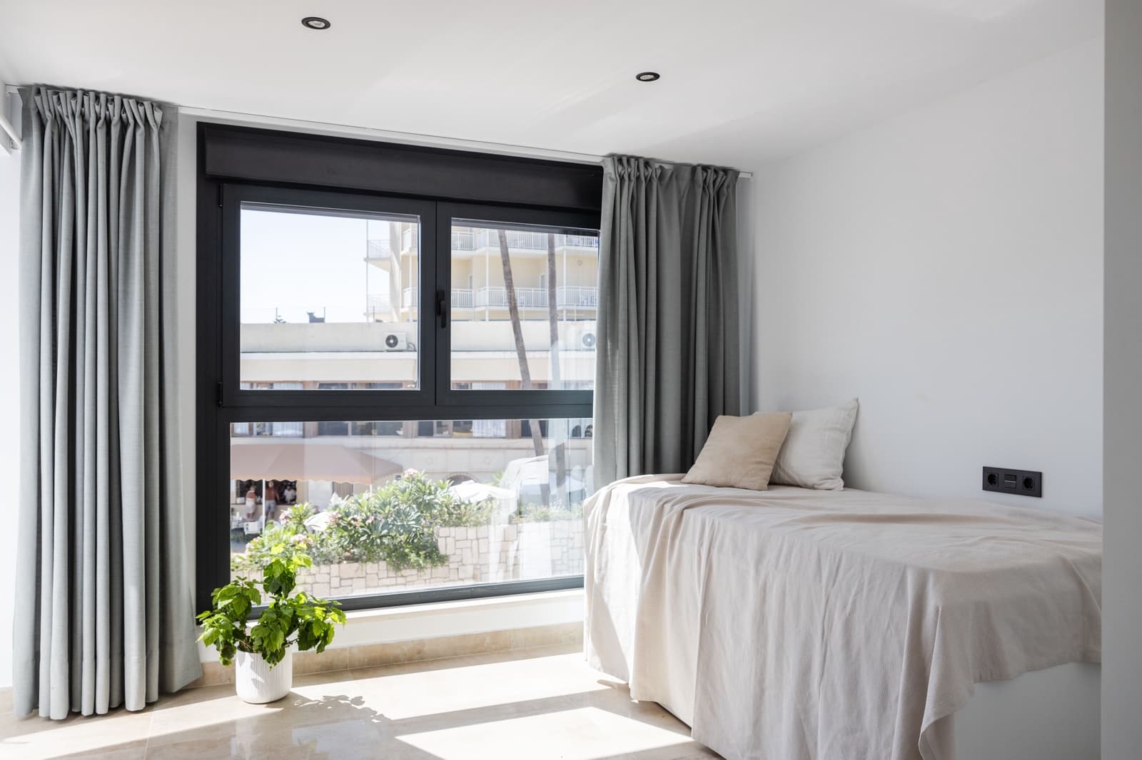 3 soveværelse Semi-Rækkehus til salg i Fuengirola med swimmingpool - € 795.000 (Ref: 8848205)