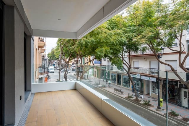 3 soverom Leilighet til salgs i Zona Puerto Deportivo, Fuengirola med svømmebasseng - € 795 000 (Ref: 8851053)