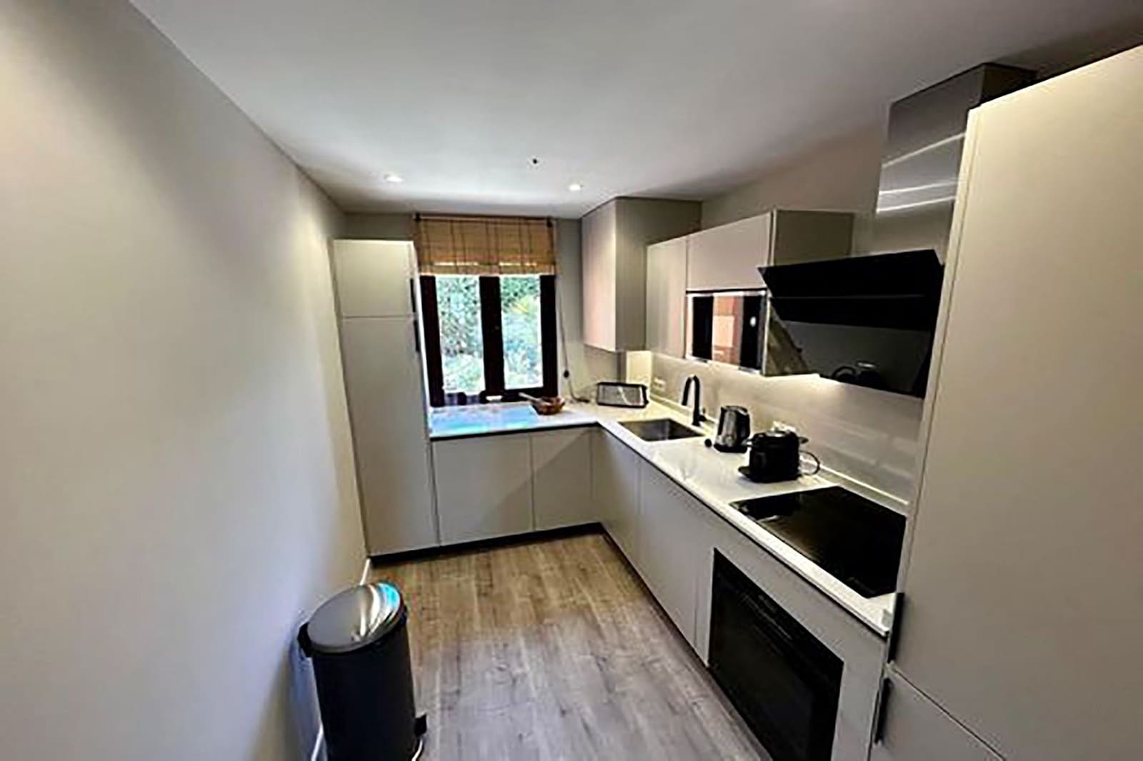 2 bedroom Apartment for sale in Benahavis with pool - € 335,000 (Ref: 8851060)