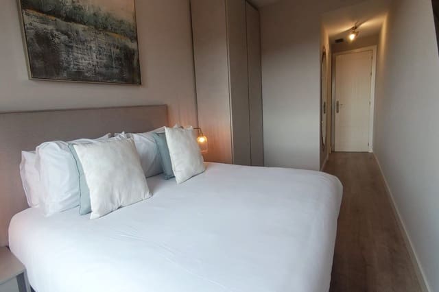 2 bedroom Apartment for sale in El Paraíso, Benahavís with pool - € 335,000 (Ref: 8851060)