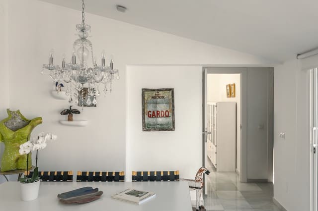 4 sypialnia Willa na sprzedaż w Las Lomas, Estepona z basenem - 1 370 000 € (Ref: 8853119)