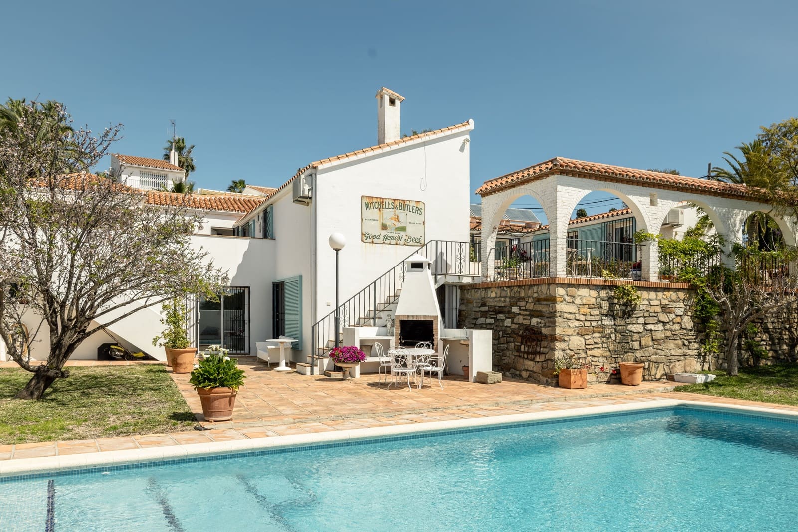4 slaapkamer Villa te koop in Estepona met zwembad - € 1.370.000 (Ref: 8853119)