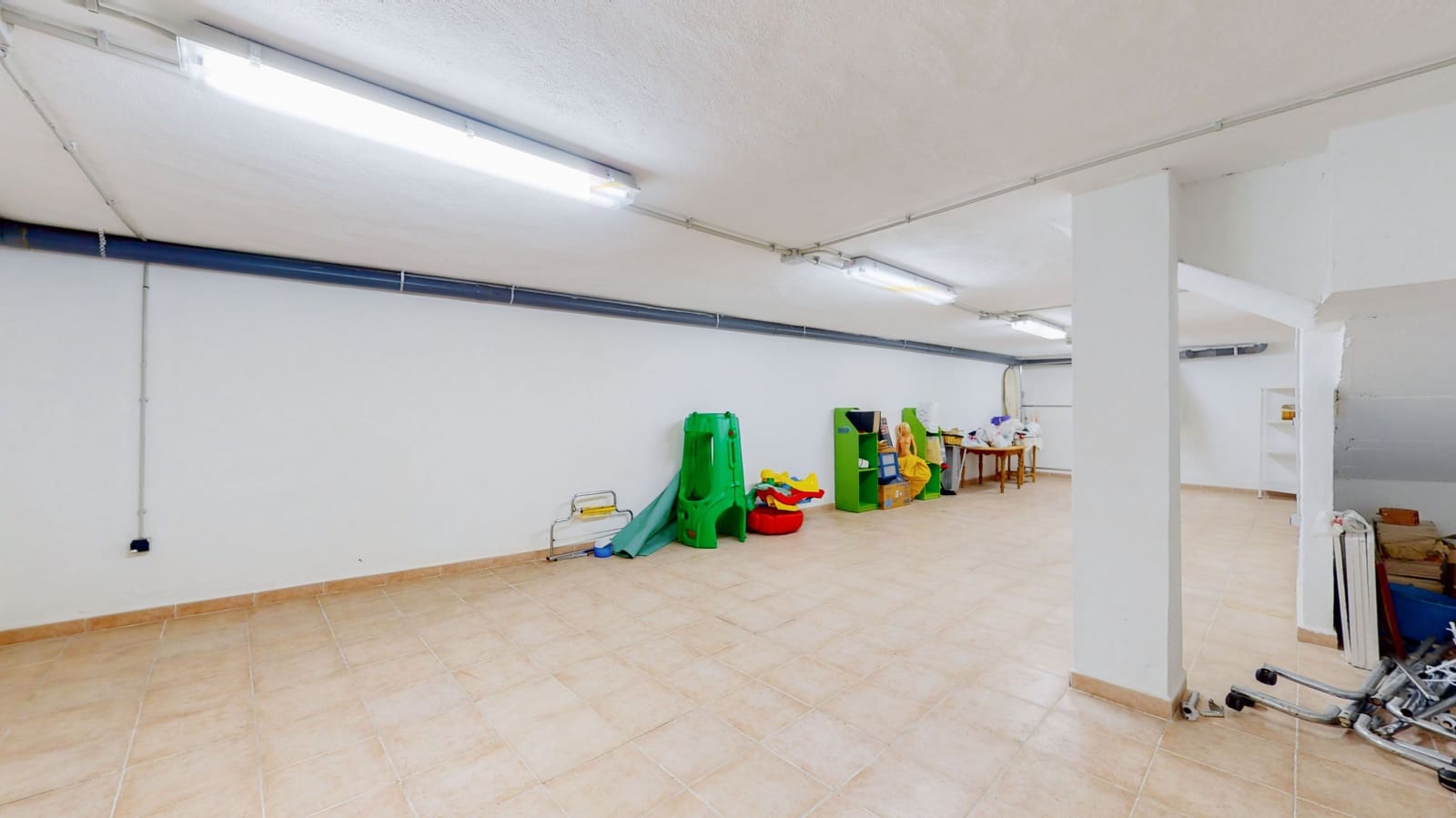 1 soverom Kommersiell til salgs i Cartama - € 125 000 (Ref: 8857827)