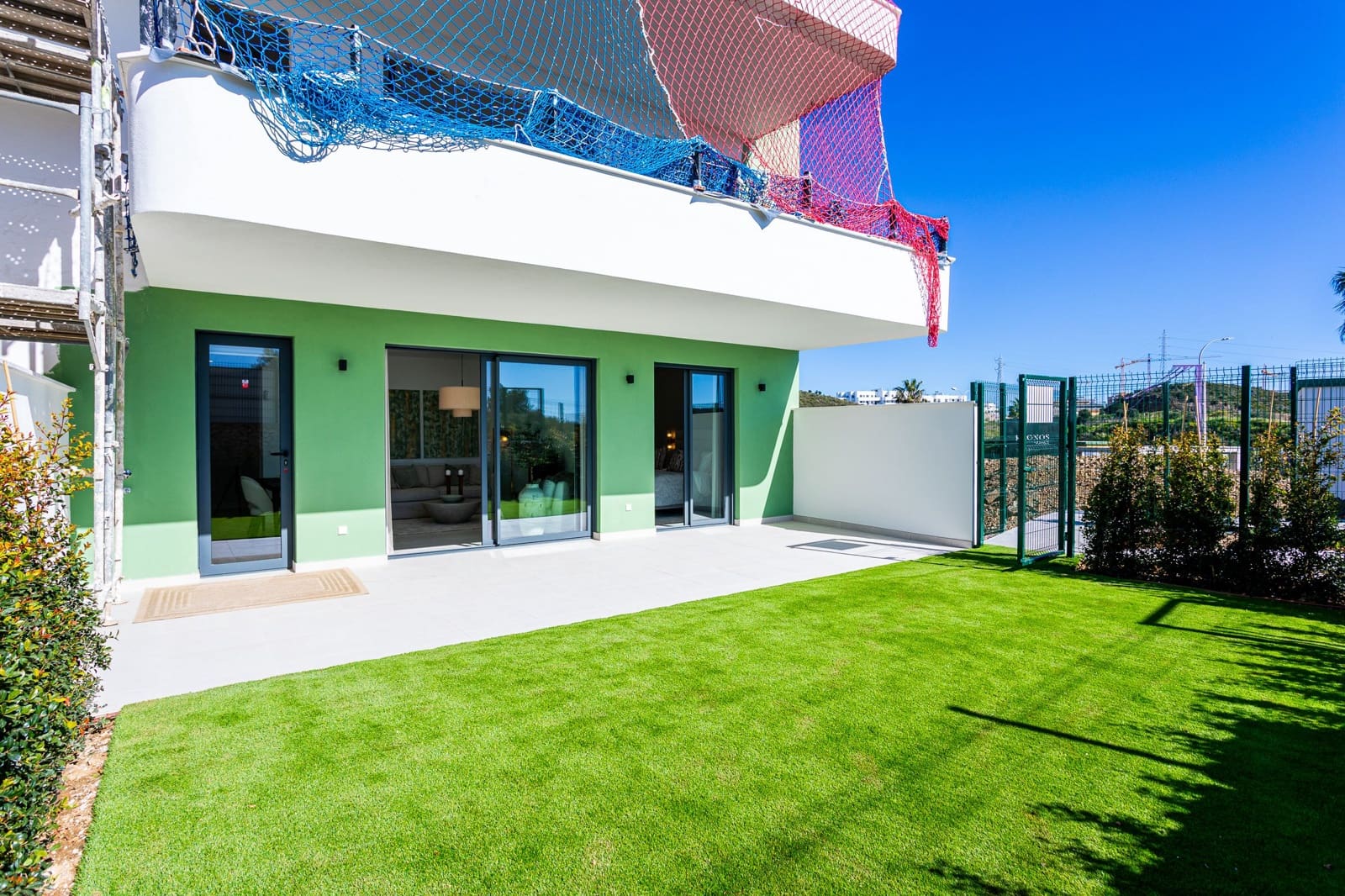 2 bedroom Apartment for sale in Mijas Costa with pool - € 440,000 (Ref: 8881181)