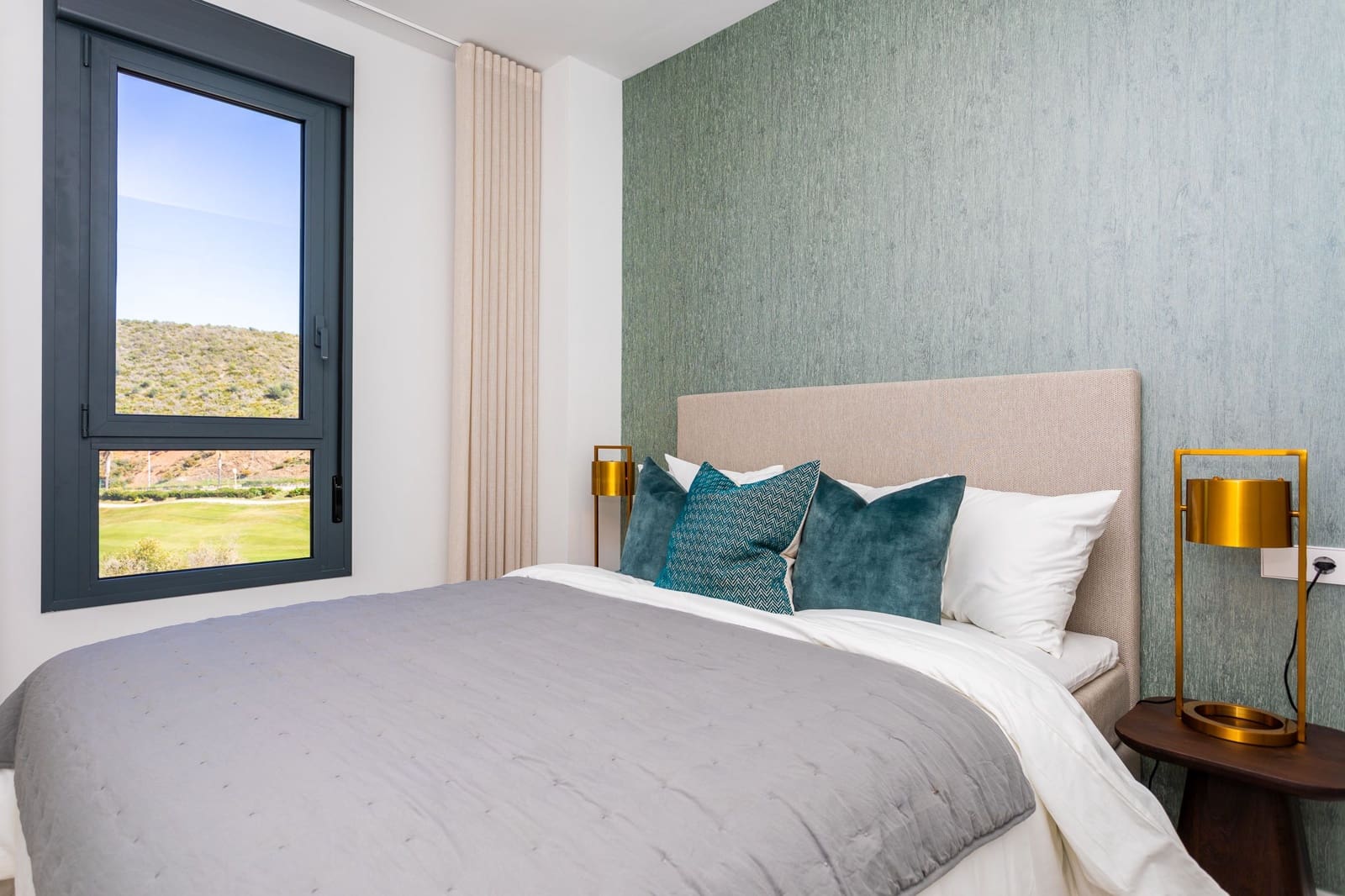 2 soveværelse Lejlighed til salg i Mijas Costa med swimmingpool - € 395.000 (Ref: 8881183)