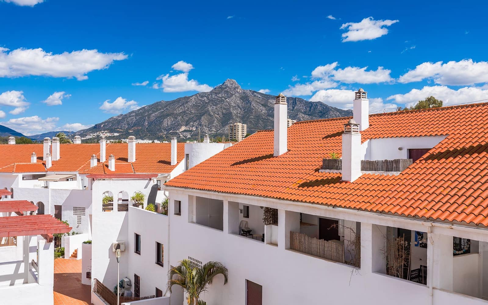 2 makuuhuone Huoneisto myytävänä paikassa Marbella mukana uima-altaan - 670 000 € (Ref: 8891733)