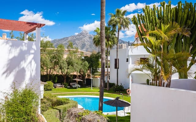 2 makuuhuone Huoneisto myytävänä paikassa Marbella mukana uima-altaan - 670 000 € (Ref: 8891733)