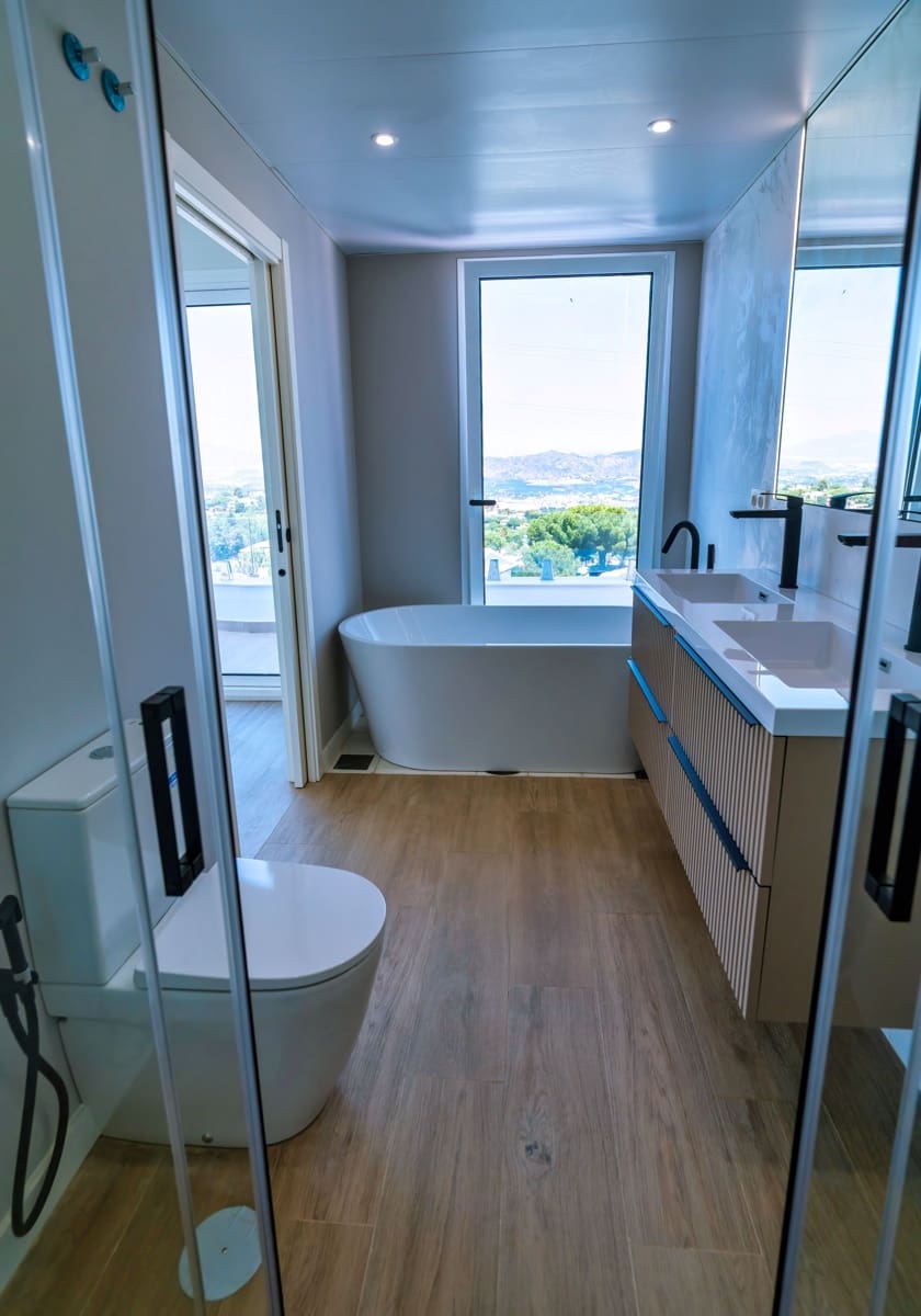 Chalet de 4 habitaciones en Alhaurín de la Torre en venta - 930.000 € (Ref: 8894097)