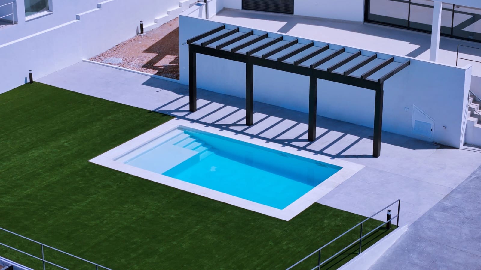 Chalet de 4 habitaciones en Alhaurín de la Torre en venta - 930.000 € (Ref: 8894097)