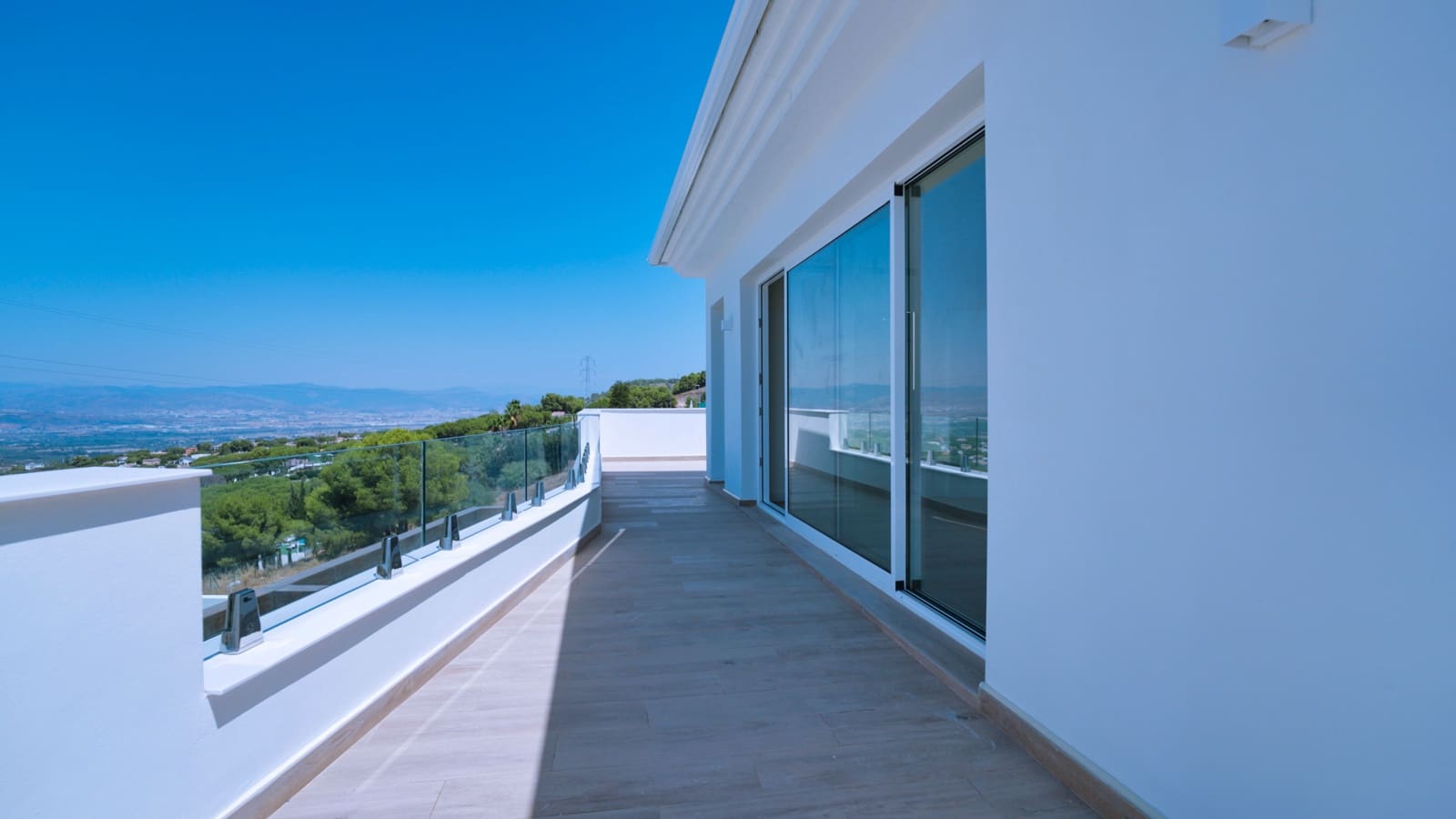 Chalet de 4 habitaciones en Alhaurín de la Torre en venta - 930.000 € (Ref: 8894097)