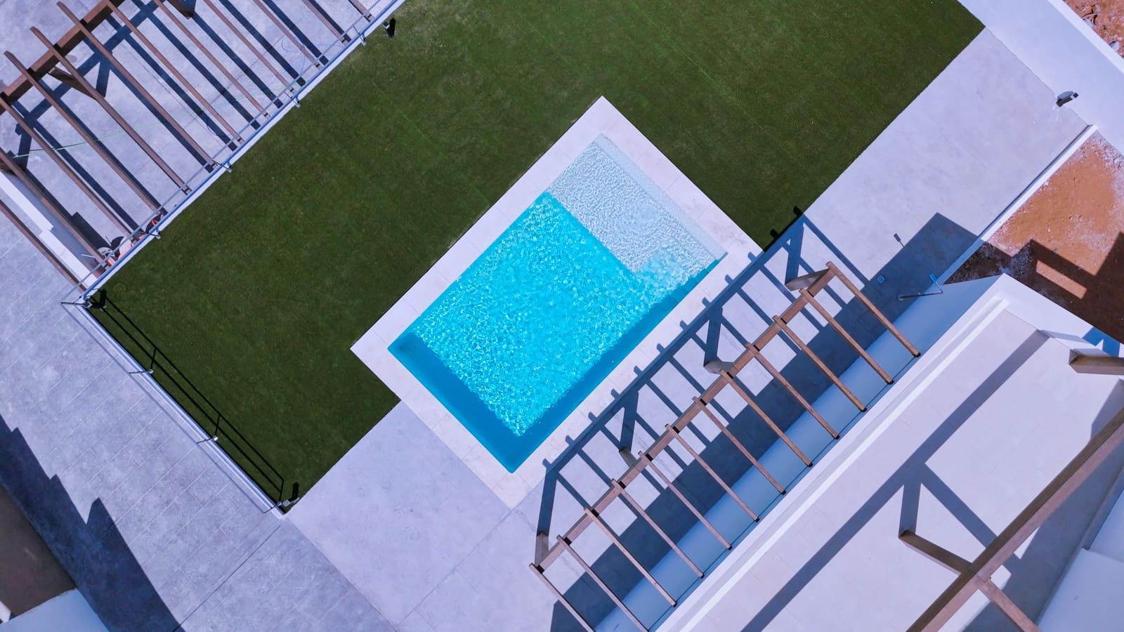 Chalet de 4 habitaciones en Alhaurín de la Torre en venta - 930.000 € (Ref: 8894097)