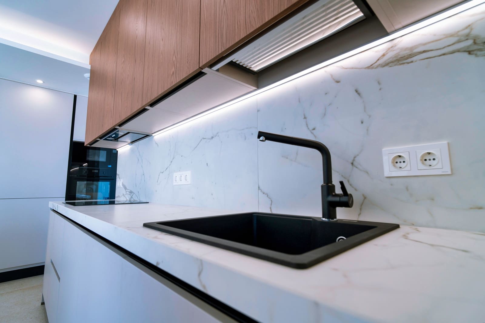 Chalet de 4 habitaciones en Alhaurín de la Torre en venta - 930.000 € (Ref: 8894097)