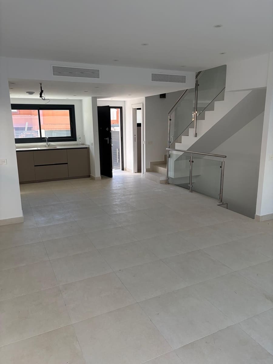 3 bedroom Townhouse for sale in Mijas Costa - € 455,000 (Ref: 8895647)