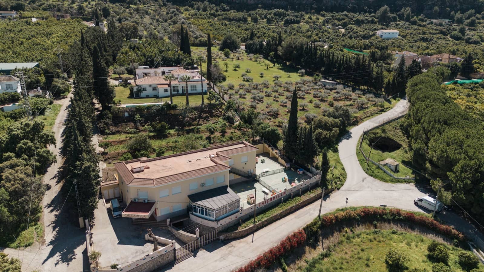 Townhouse for sale in Alhaurin el Grande - € 1,000,000 (Ref: 8906837)