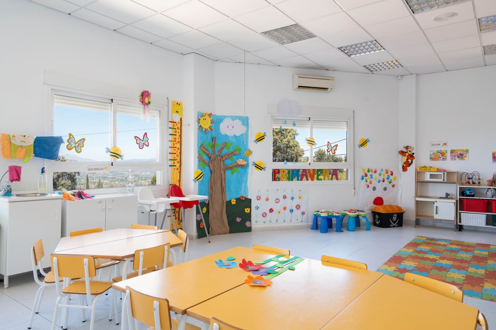 Townhouse for sale in Alhaurin el Grande - € 1,000,000 (Ref: 8906837)