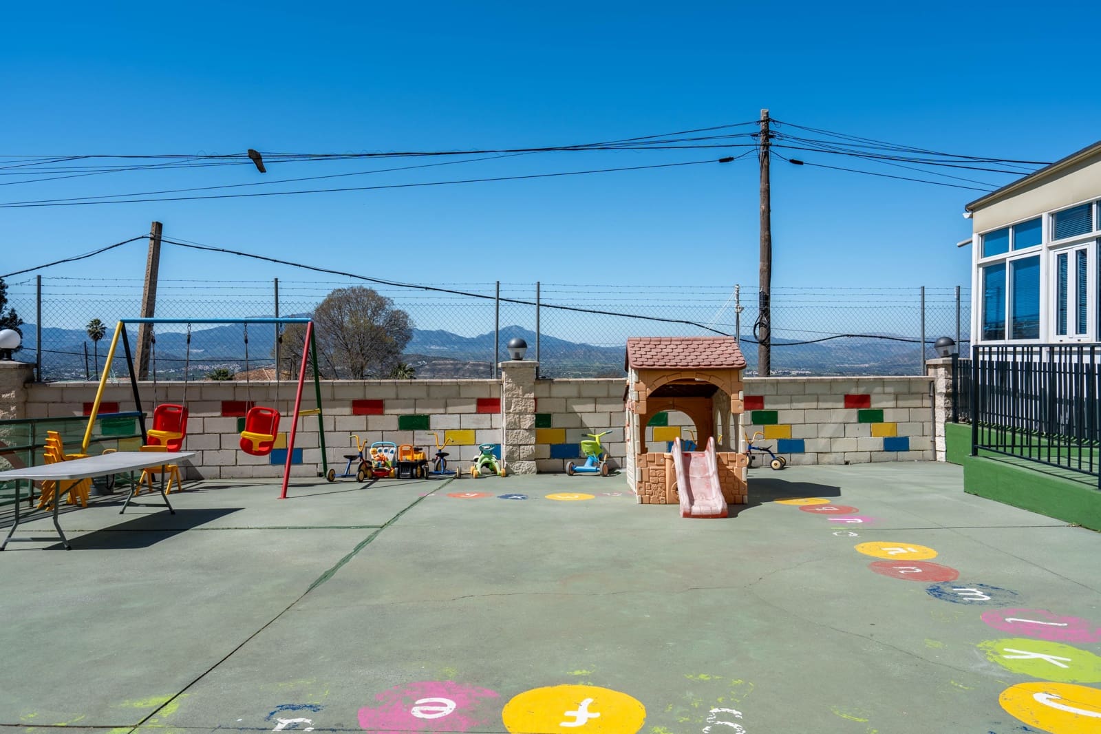 Townhouse for sale in Alhaurin el Grande - € 1,000,000 (Ref: 8906837)