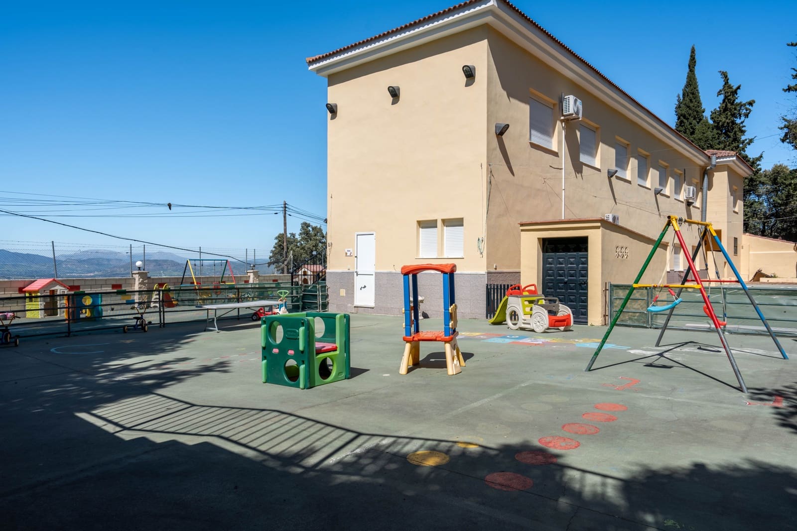 Townhouse for sale in Alhaurin el Grande - € 1,000,000 (Ref: 8906837)