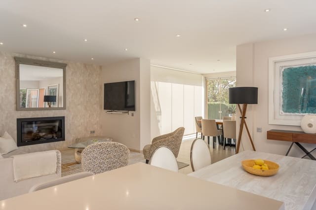 4 sypialnia Dom na sprzedaż w Mijas Costa, Mijas z basenem - 781 000 € (Ref: 8912239)