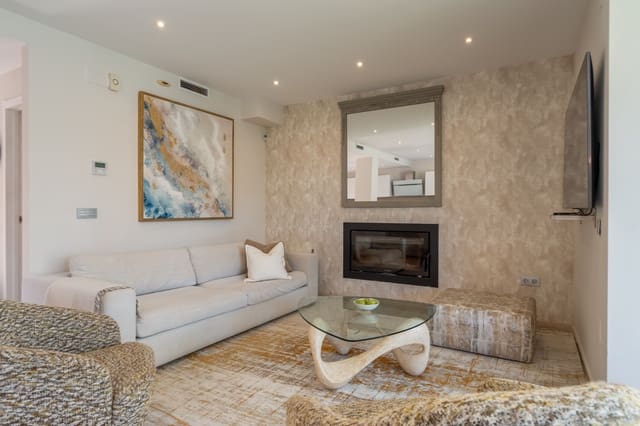 4 sypialnia Dom na sprzedaż w Mijas Costa, Mijas z basenem - 781 000 € (Ref: 8912239)