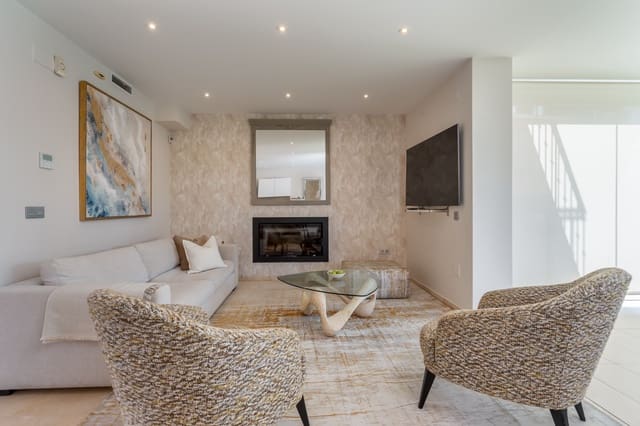 4 sypialnia Dom na sprzedaż w Mijas Costa, Mijas z basenem - 781 000 € (Ref: 8912239)