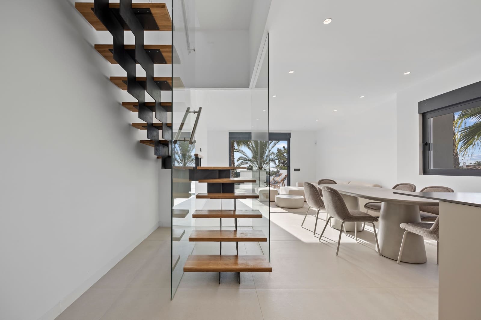 3 bedroom Apartment for sale in New Golden Mile - € 727,000 (Ref: 8912553)