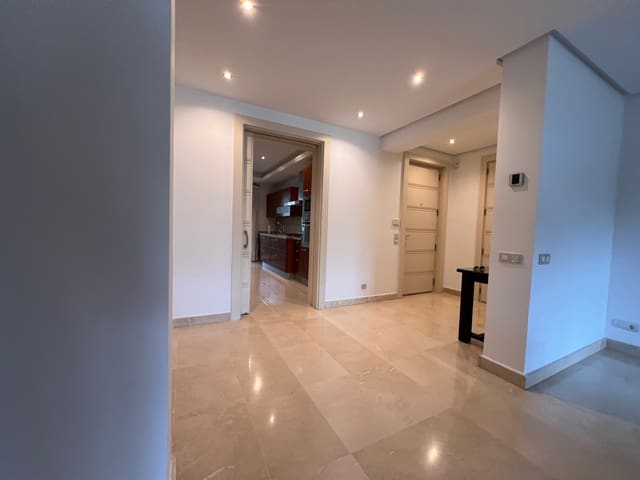 Appartamento da affittare in Lomas De Marbella, Marbella con piscina garage - 5.300 € (Rif: 8917448)