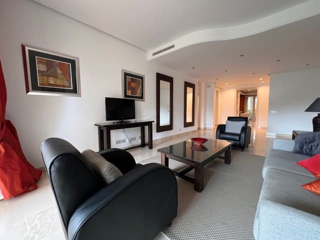 Appartamento da affittare in Lomas De Marbella, Marbella con piscina garage - 5.300 € (Rif: 8917448)