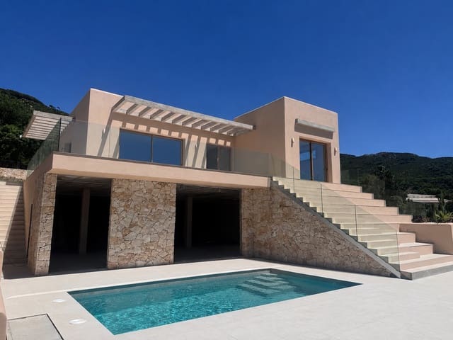 5 bedroom Villa for sale in Tarifa with pool - € 2,652,000 (Ref: 8924988)