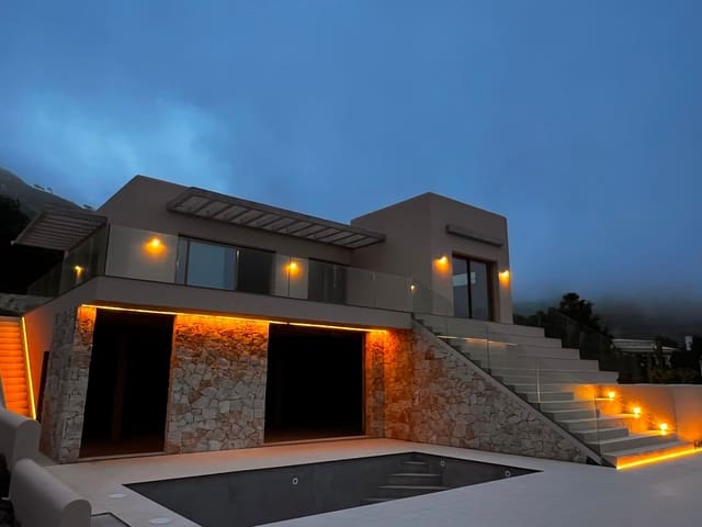 5 slaapkamer Villa te koop in Tarifa met zwembad - € 2.652.000 (Ref: 8924988)