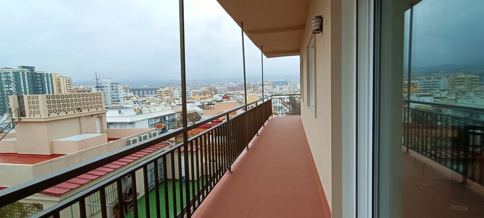 4 bedroom Apartment for sale in Fuengirola - € 595,000 (Ref: 8929755)