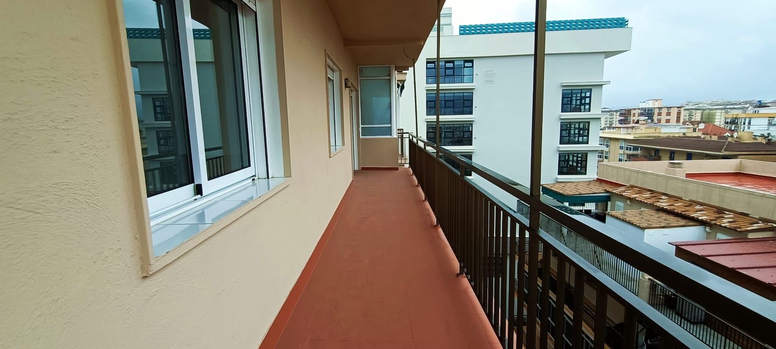 4 bedroom Apartment for sale in Fuengirola - € 595,000 (Ref: 8929755)