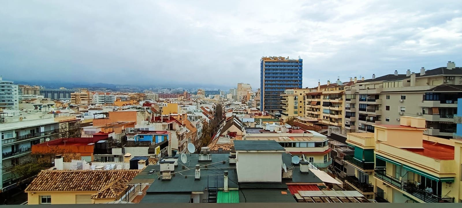 4 bedroom Apartment for sale in Fuengirola - € 595,000 (Ref: 8929755)