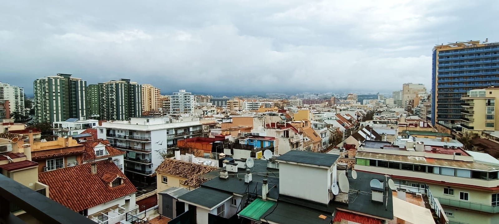 4 bedroom Apartment for sale in Fuengirola - € 595,000 (Ref: 8929755)