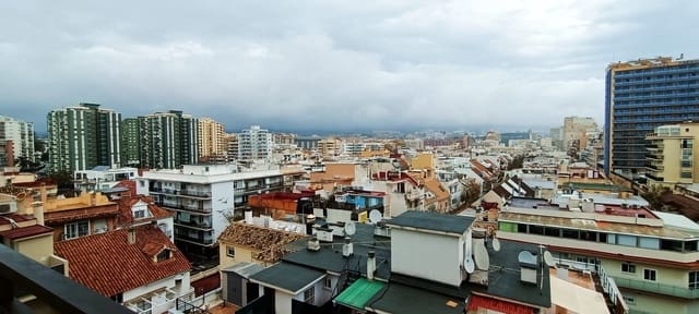 4 makuuhuone Huoneisto myytävänä paikassa Fuengirola - 595 000 € (Ref: 8929755)