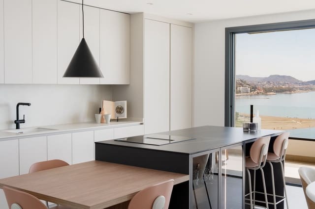 3 soverom Leilighet til salgs i La Caleta, Málaga by - € 1 500 000 (Ref: 8947044)