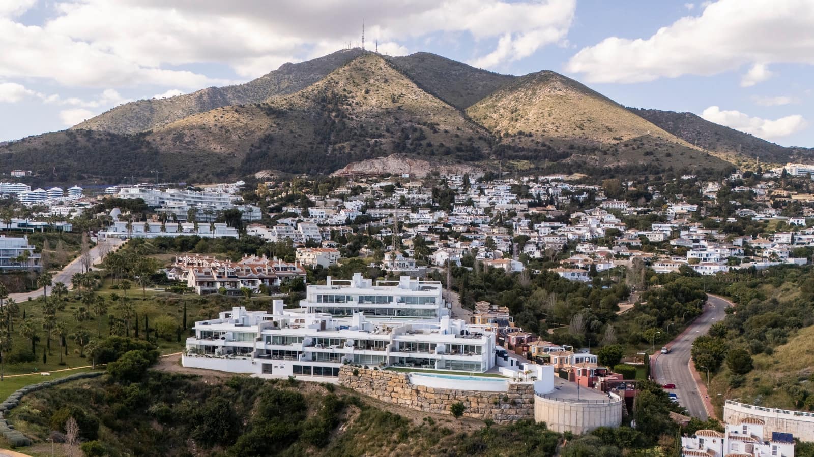 3 bedroom Penthouse for sale in Benalmadena with pool - € 1,339,000 (Ref: 8949379)