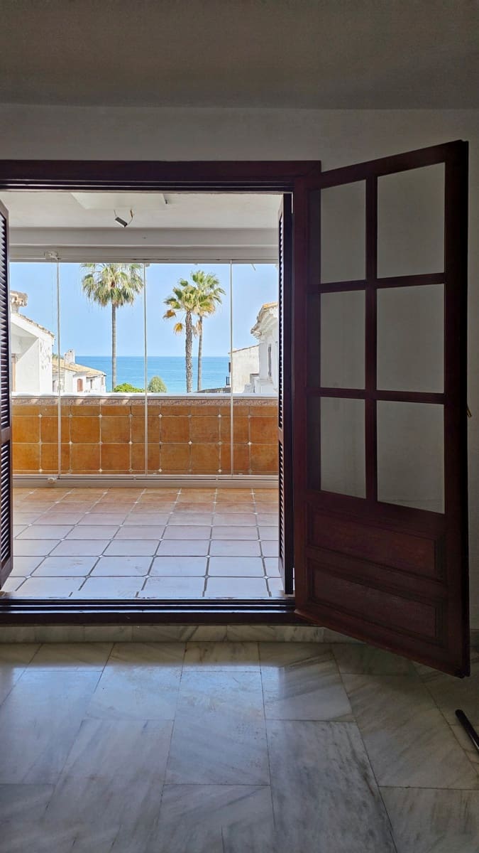 2 quarto Casa em Banda para venda em Estepona com piscina - 469 000 € (Ref: 8951709)