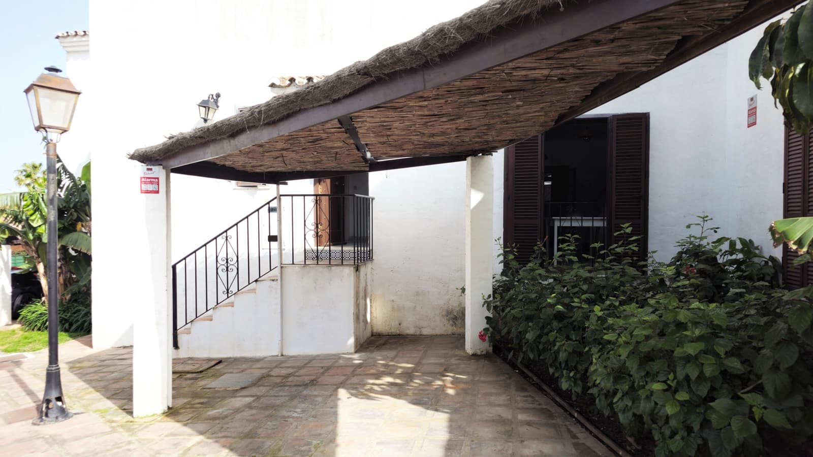 2 quarto Casa em Banda para venda em Estepona com piscina - 469 000 € (Ref: 8951709)