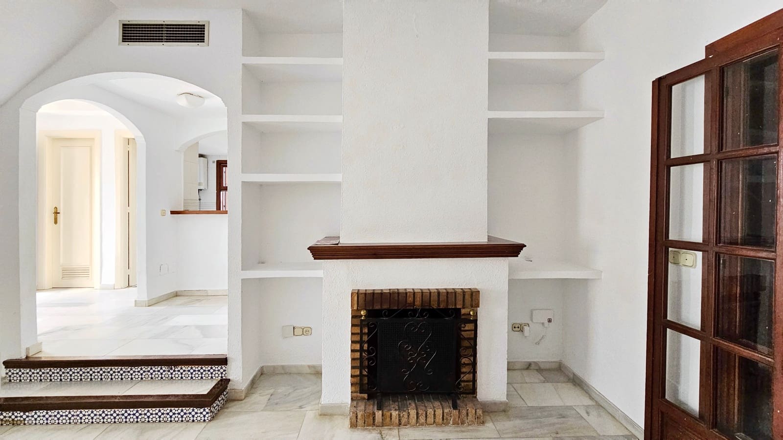 2 quarto Casa em Banda para venda em Estepona com piscina - 469 000 € (Ref: 8951709)